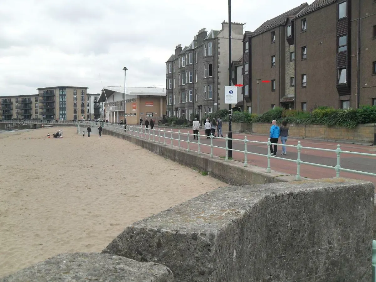 Edinburgh Beach View Apartment